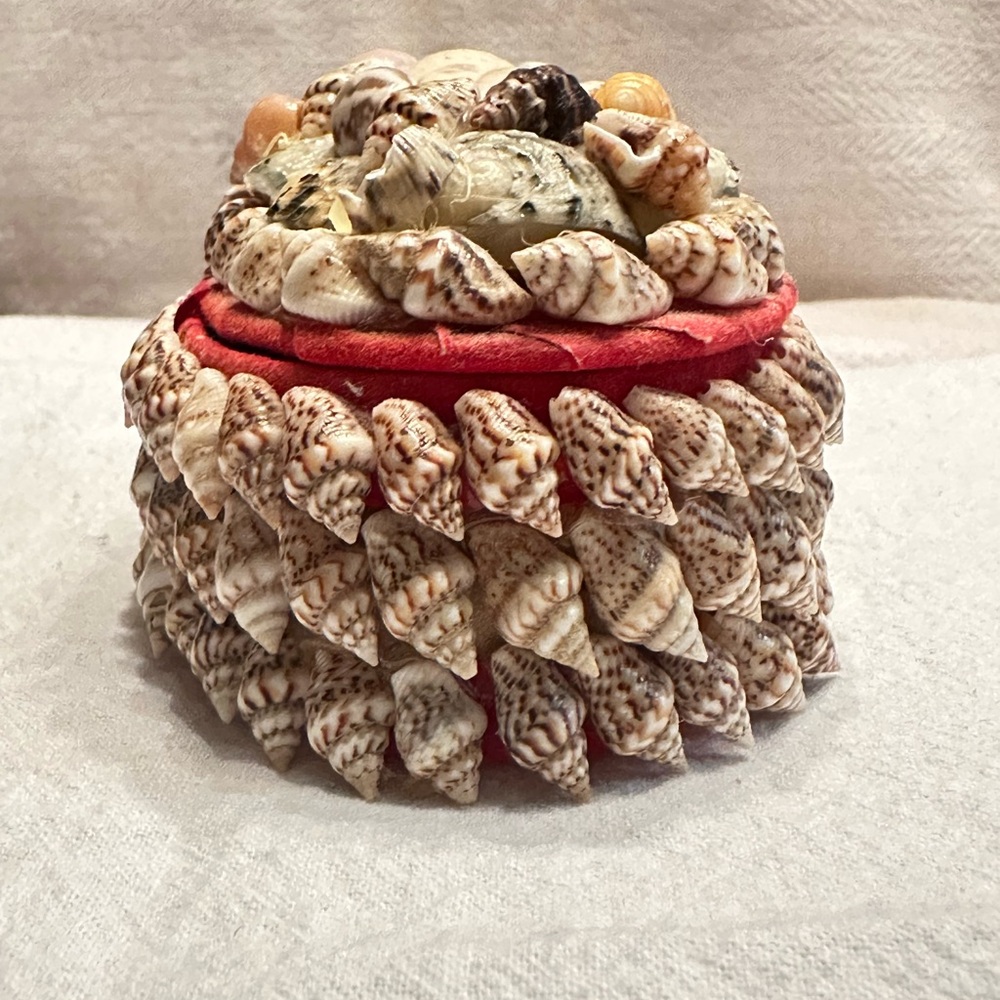 Shell Decorated Trinket Box - Picture 2 of 7